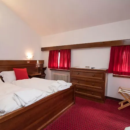 Ai Dogi Hotel 3*